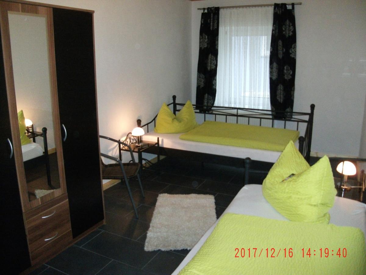 Ferienwohnung In Vino Veritas Neumagen-Dhron Exterior foto