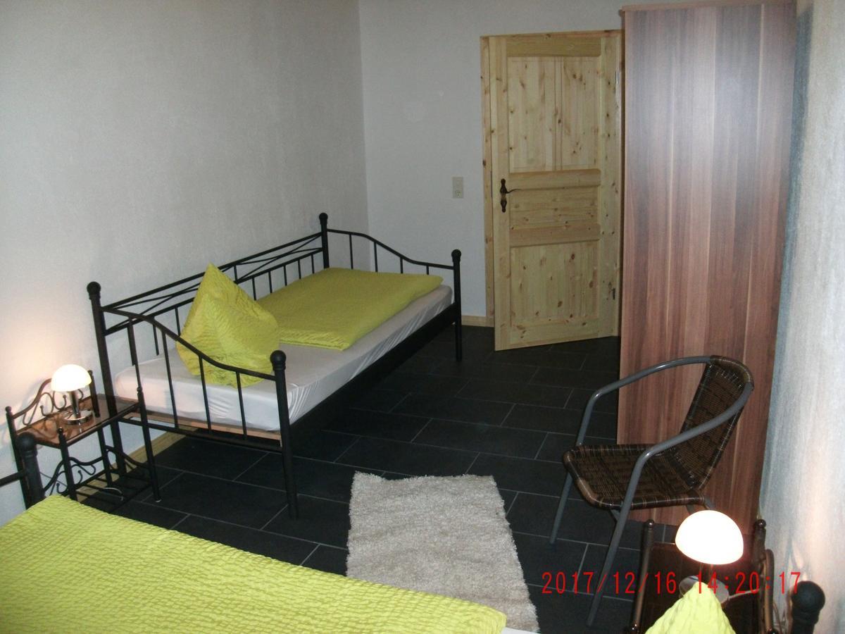 Ferienwohnung In Vino Veritas Neumagen-Dhron Exterior foto